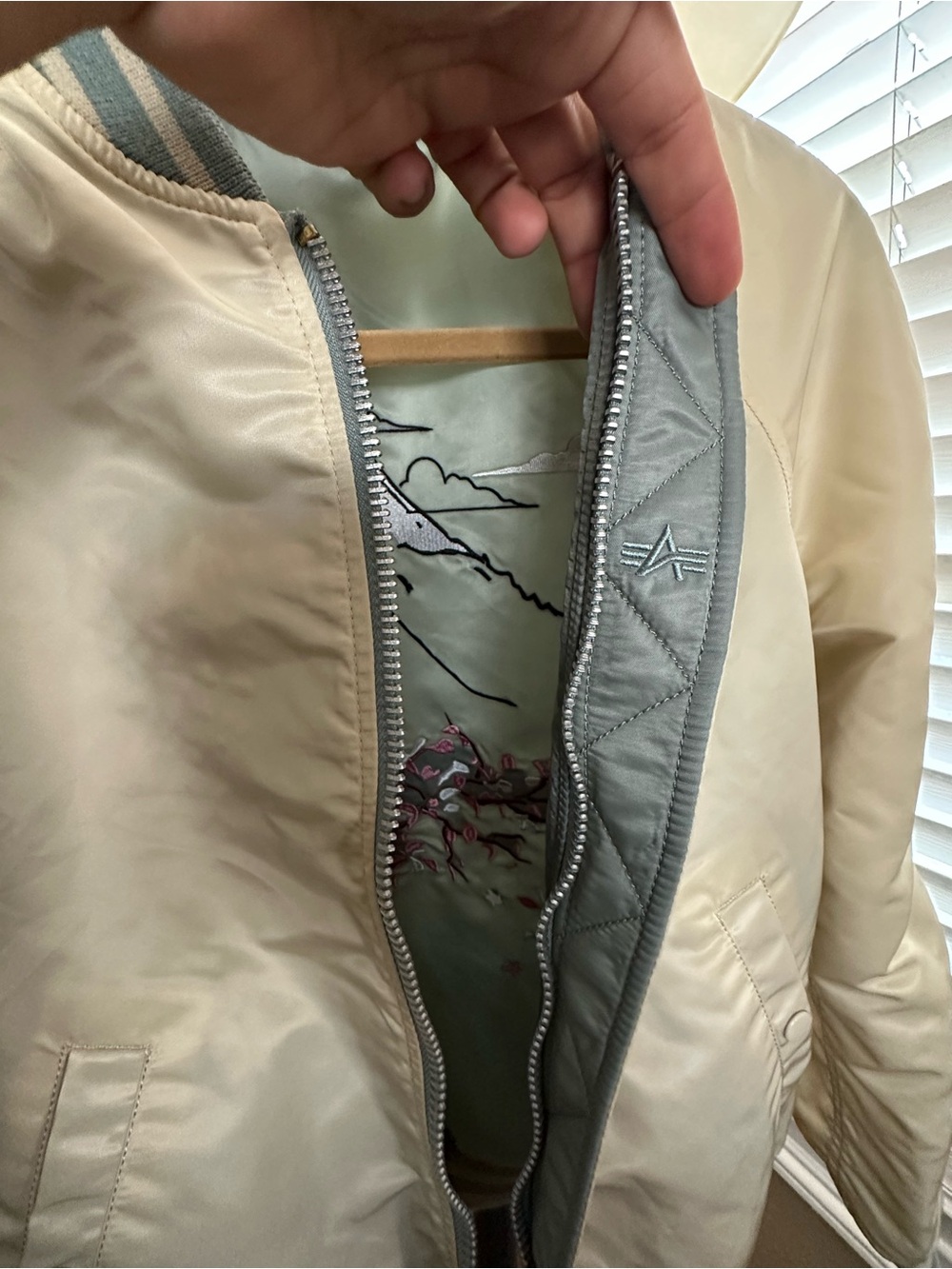Alpha Industries x Barneys New York Reversible Bomber Jacket – - Picture 11 of 14